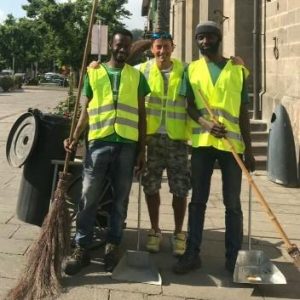 Abbadia_San_Salvatore_Luca_Tondi_ragazzi_pulizia_centro_storico_20170713_01